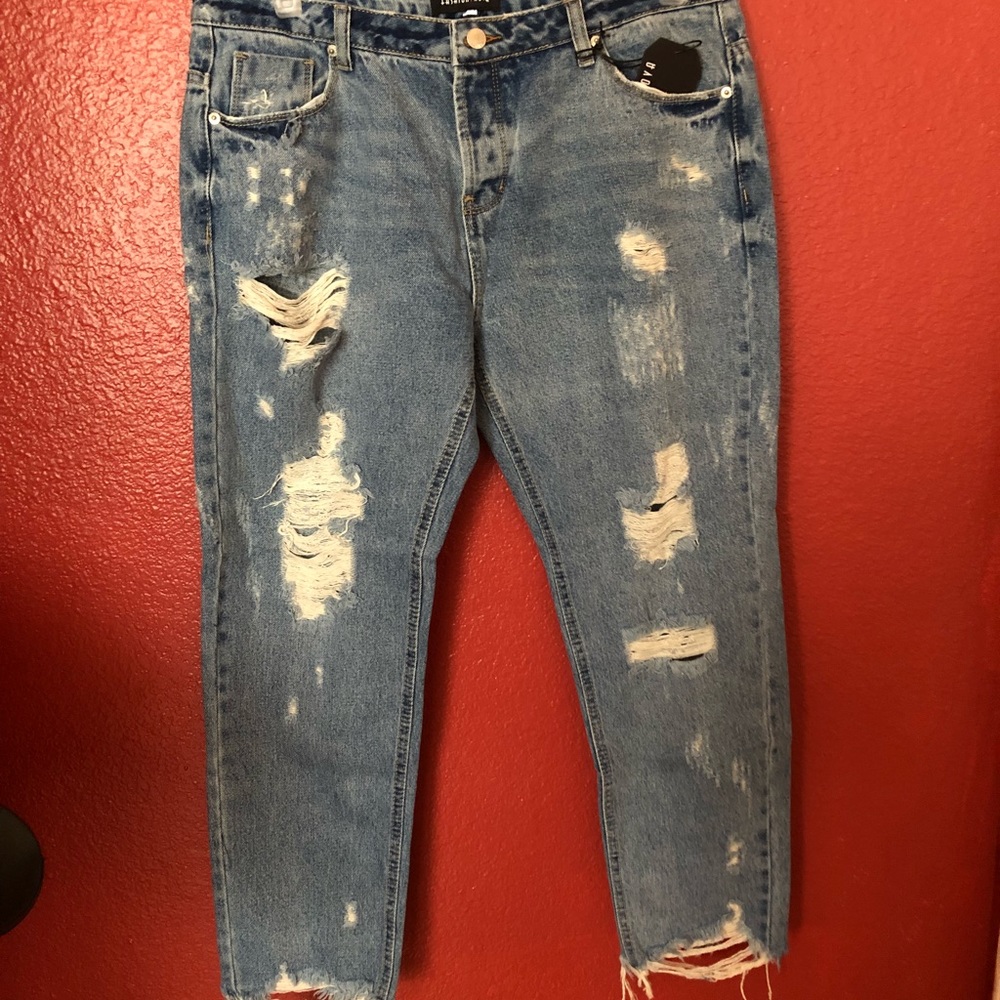 Ripped boyfriend jeans